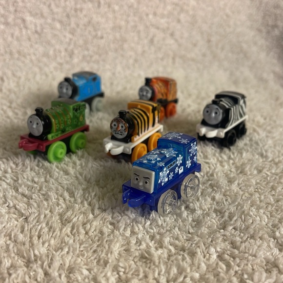 Thomas & Friends MINI’S - Picture 2 of 8